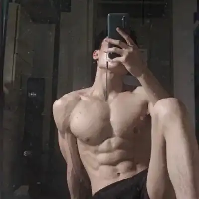 闻皎月 闻皎月